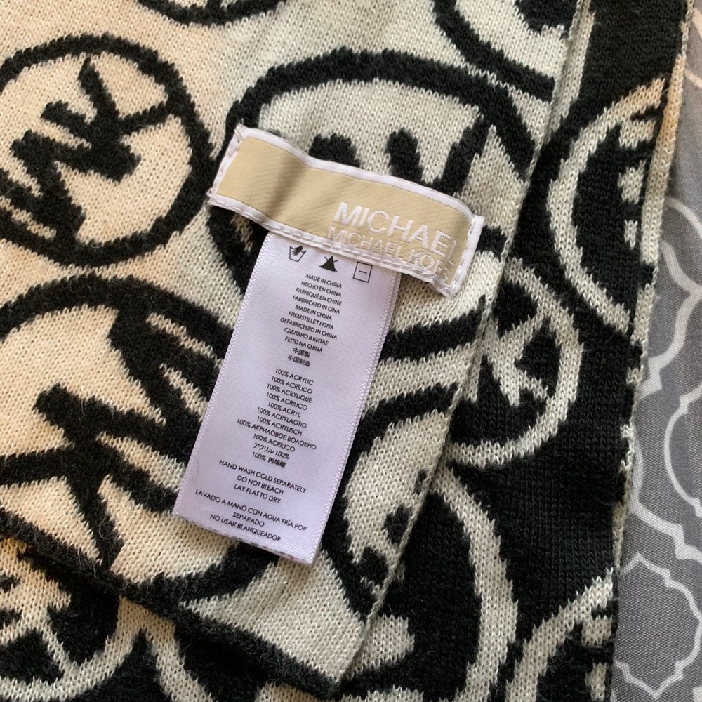Micheal kors scarf
